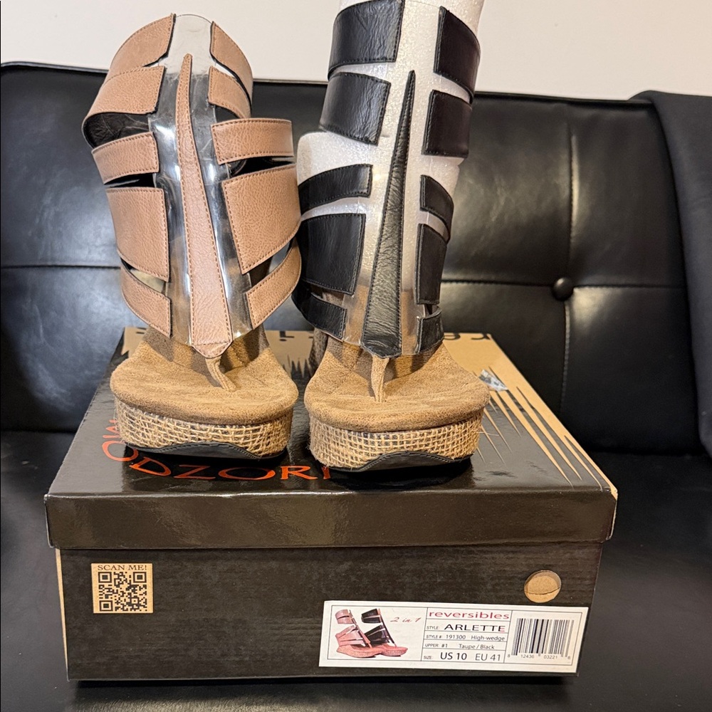 Modzori Reversible Women's Shoes - Black and Tan Size 10